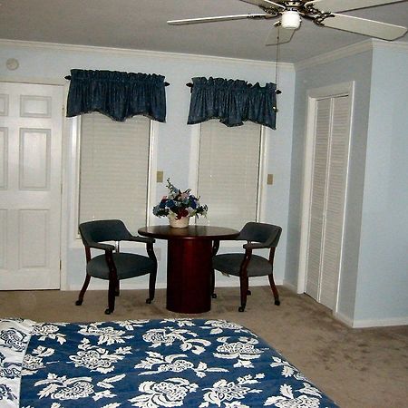 Rock Laurel Bed And Breakfast Candler ภายนอก รูปภาพ
