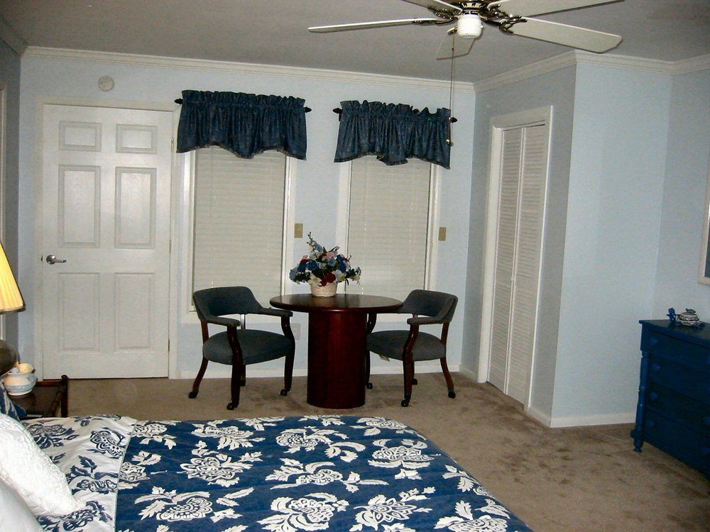 Rock Laurel Bed And Breakfast Candler ภายนอก รูปภาพ